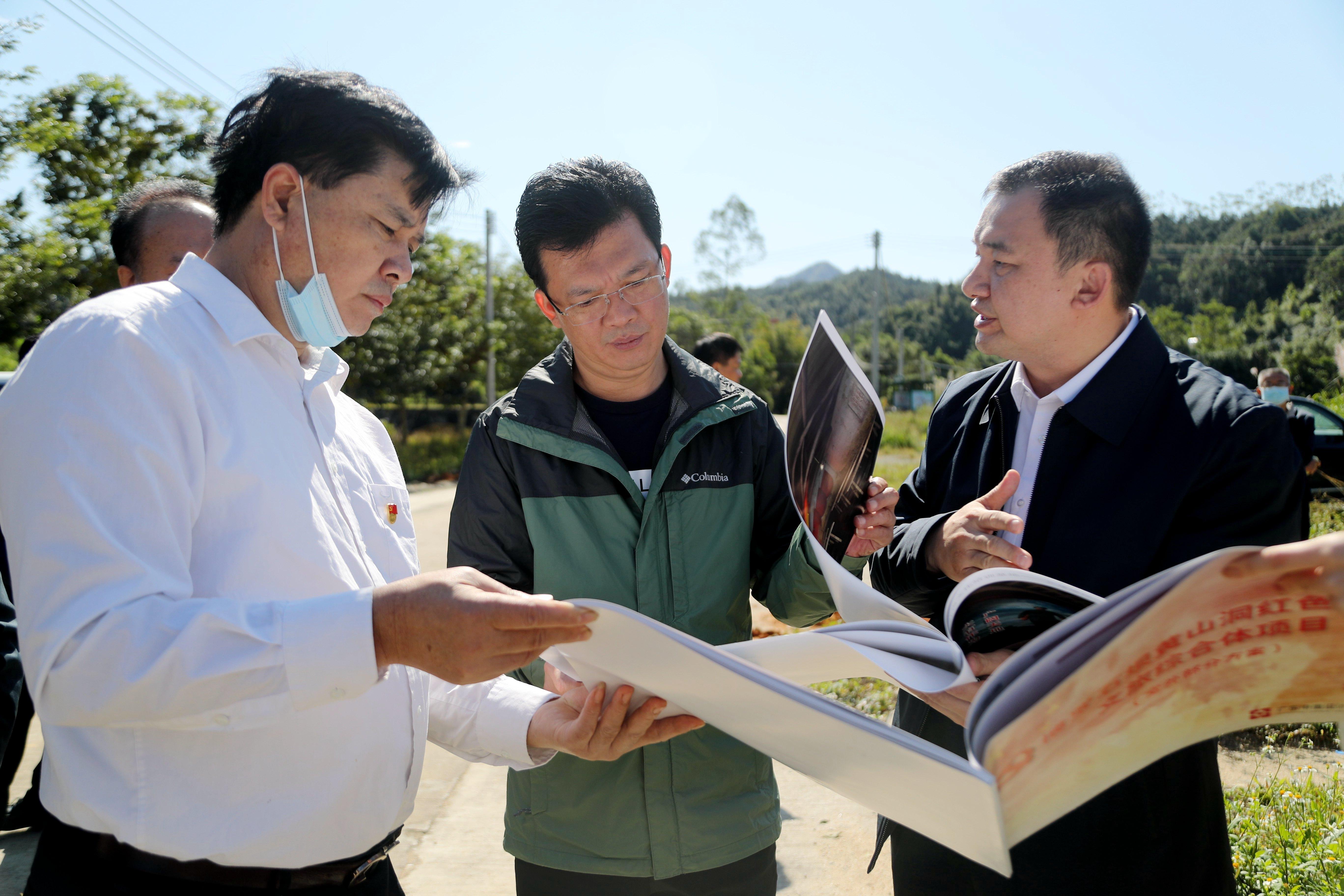 石坝乡领导团队引领乡村发展新篇章